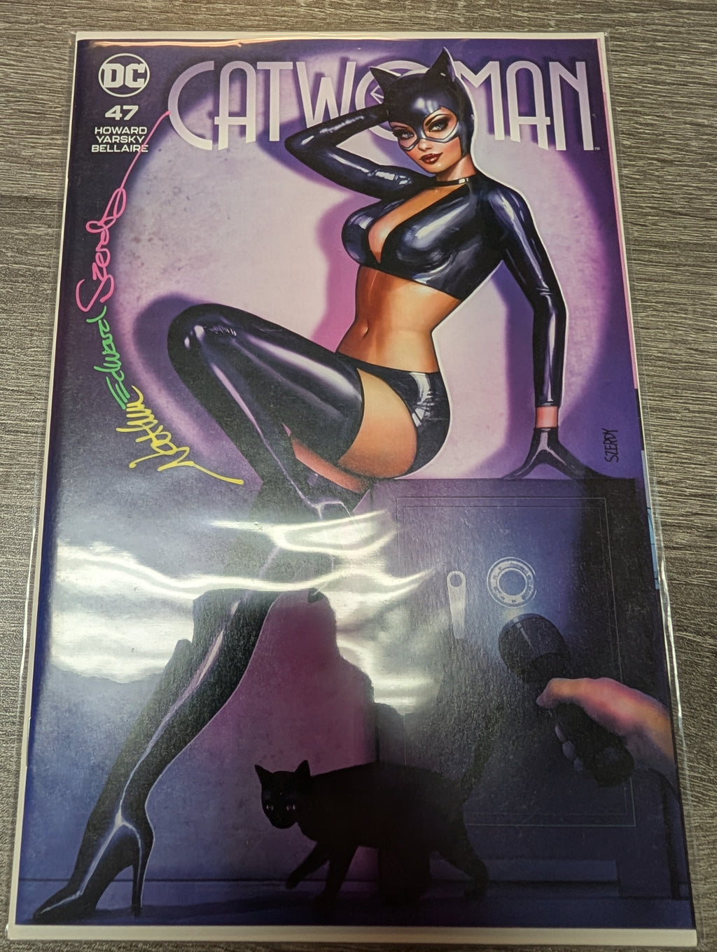Catwoman #47 SIGNED by Nathan Szerdy Trade Variant DC Comics
